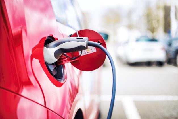 Cellular vs Wi-Fi: Which is best for smart EV charging? | emnify Blog
